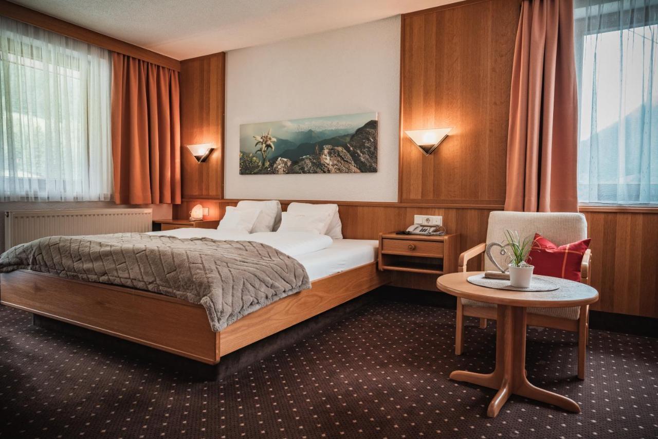 Hotel Garni Romantika Sankt Leonhard im Pitztal Exteriér fotografie