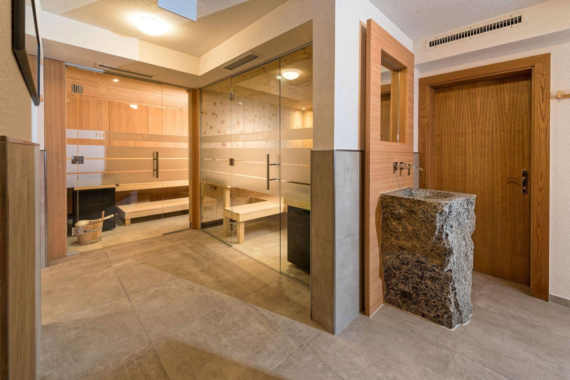 Hotel Garni Romantika Sankt Leonhard im Pitztal Exteriér fotografie